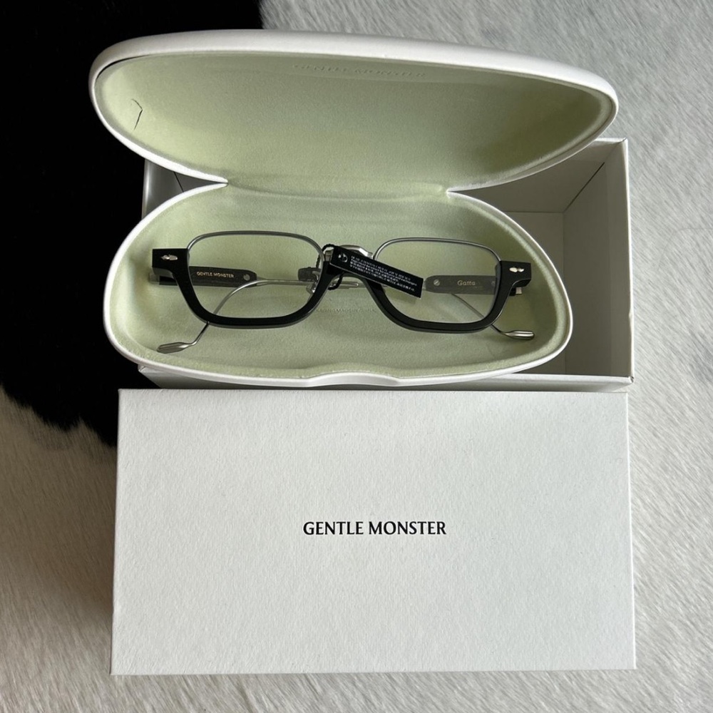 Gentle Monster Black Silver Gatta 01(C) Glasses